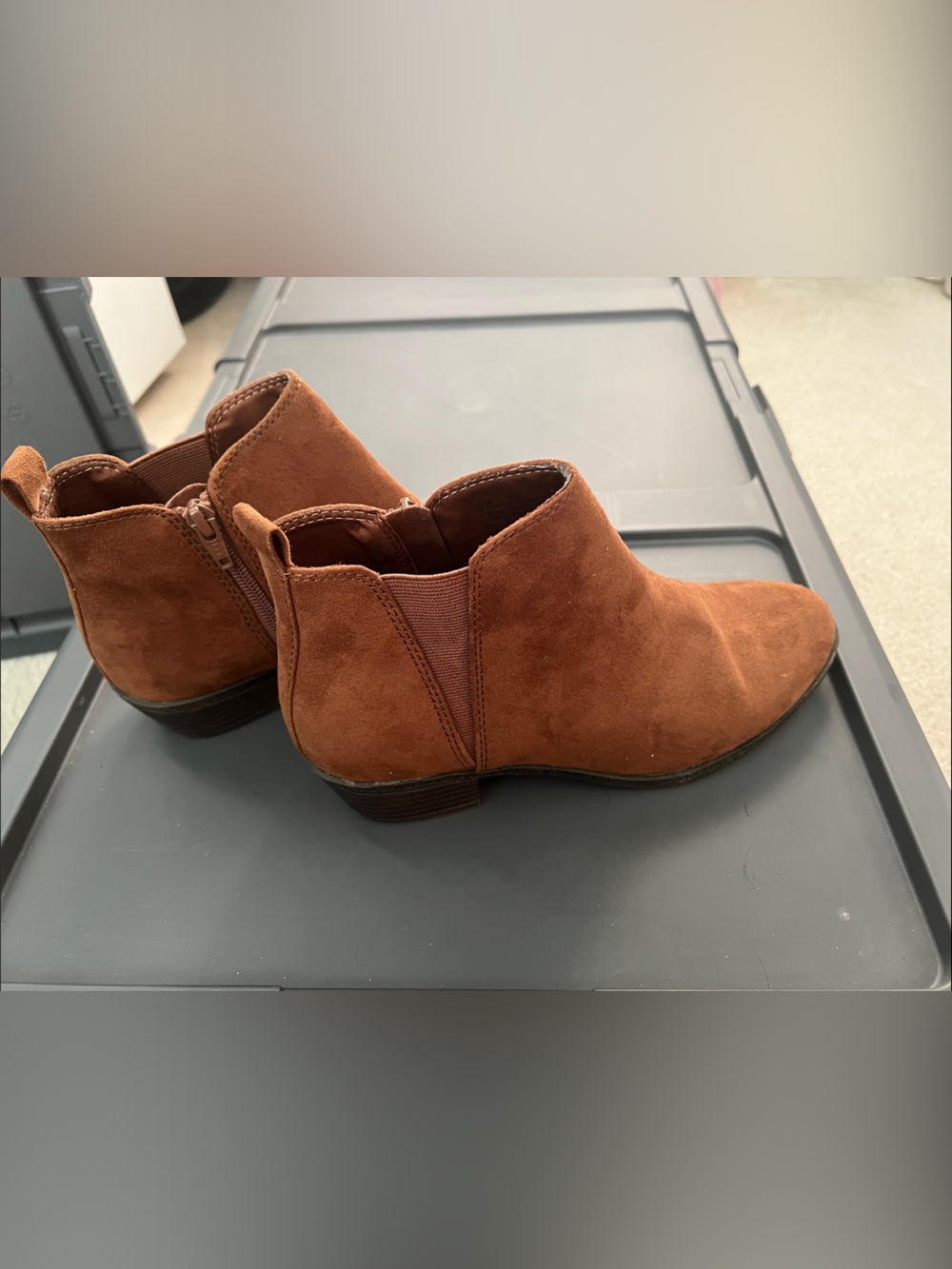 SO Women's Brown Suede Ankle Booties
